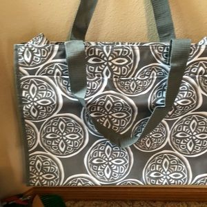 Deluxe organizing ulitily tote